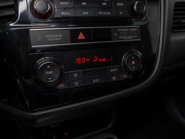 Mitsubishi Outlander III Рестайлинг 3 с пробегом 2018 года, цена 2 000 000 рублей, 95010 км, внедорожник, Автокод Объявления