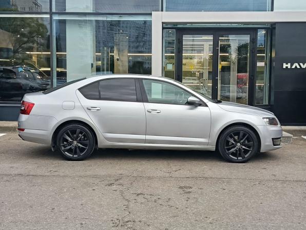 Skoda Octavia III (A7) с пробегом 2015 года, цена 1 349 000 рублей, 130289 км, лифтбек, Автокод Объявления