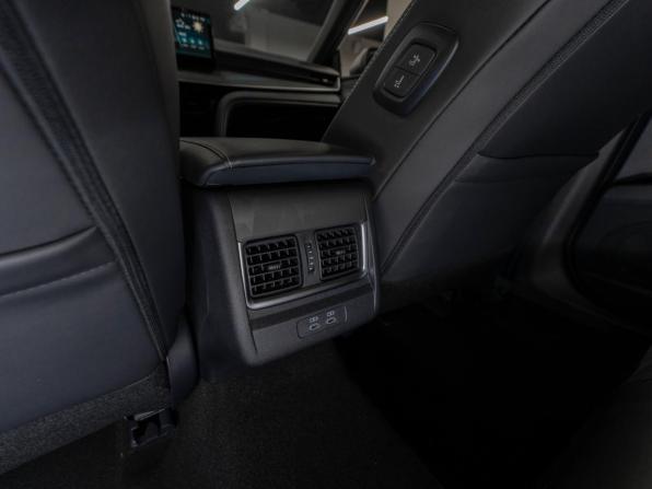 Toyota Camry IX (XV80) China Market с пробегом 2026 года, цена 4 500 000 рублей, 50 км, седан, Автокод Объявления