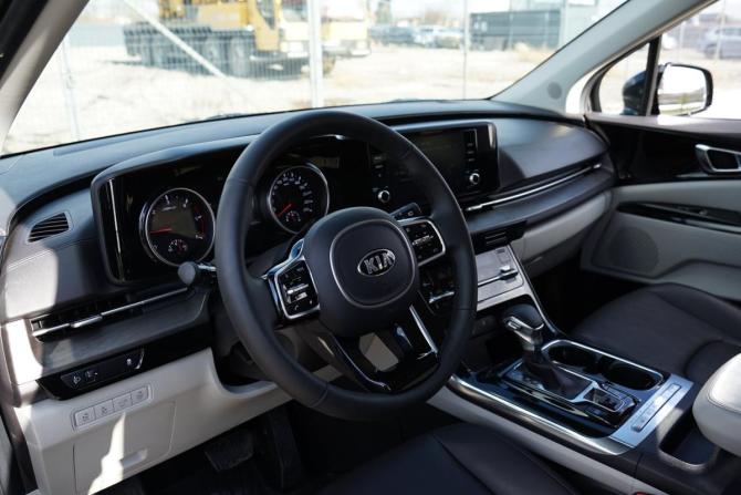 Kia Carnival IV с пробегом 2021 года, цена 3 945 000 рублей, 73200 км, минивэн, Автокод Объявления