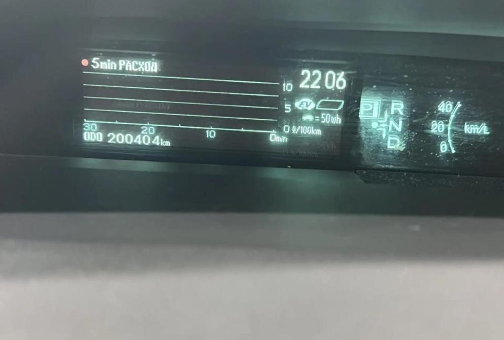 Toyota Prius III Рестайлинг (XW30) Астрахань  - изображение 14