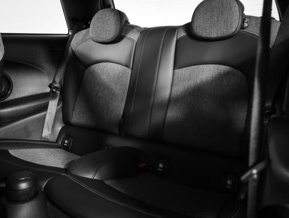 Mini Hatch III (F55/F56) Рестайлинг с пробегом 2020 года, цена 3 290 000 рублей, 27499 км, хэтчбек, Автокод Объявления