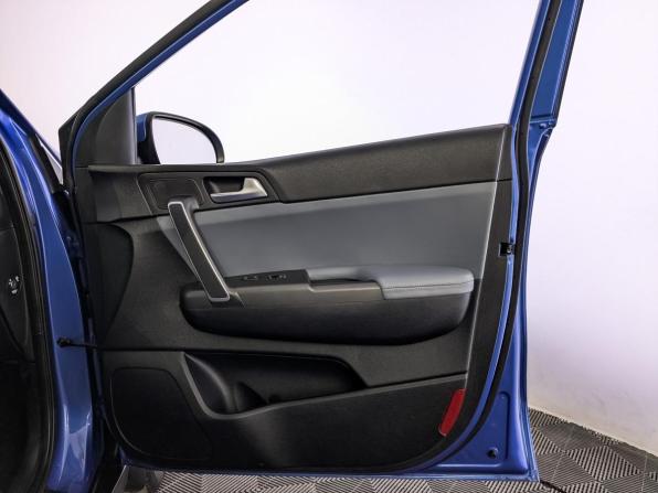 Kia Sportage IV Рестайлинг с пробегом 2021 года, цена 2 375 000 рублей, 46218 км, внедорожник, Автокод Объявления