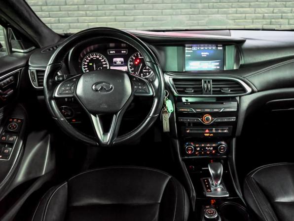 Infiniti Q30 с пробегом 2017 года, цена 1 850 000 рублей, 140126 км, хэтчбек, Автокод Объявления