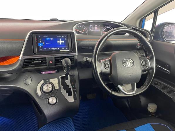 Toyota Sienta II с пробегом 2017 года, цена 1 420 000 рублей, 81000 км, минивэн, Автокод Объявления