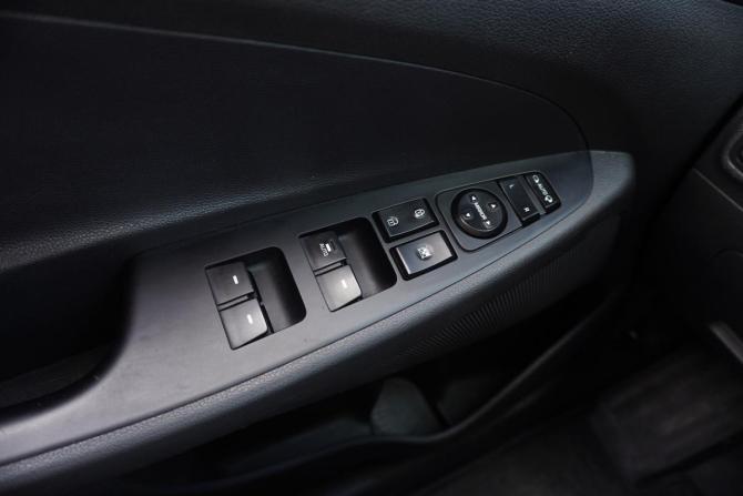 Hyundai Tucson III с пробегом 2015 года, цена 1 891 000 рублей, 173000 км, внедорожник, Автокод Объявления