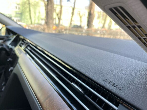 Volkswagen Passat B8 с пробегом 2017 года, цена 2 298 000 рублей, 99000 км, седан, Автокод Объявления