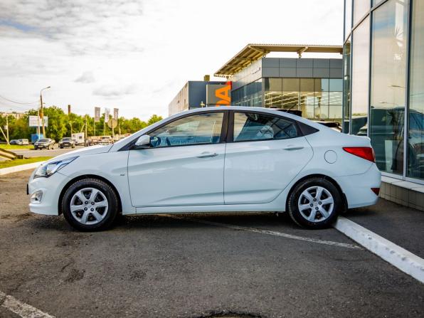 Hyundai Solaris I Рестайлинг с пробегом 2015 года, цена 824 000 рублей, 134362 км, седан, Автокод Объявления