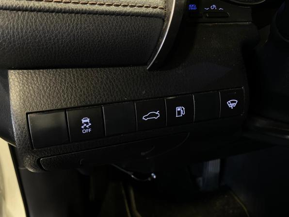 Toyota Camry VIII (XV70) с пробегом 2018 года, цена 2 670 000 рублей, 105013 км, седан, Автокод Объявления