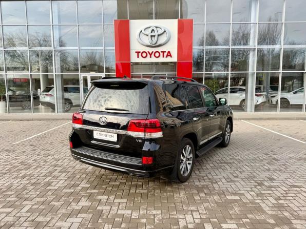 Toyota Land Cruiser 200 Series Рестайлинг 2 с пробегом 2016 года, цена 5 850 000 рублей, 241284 км, внедорожник, Автокод Объявления