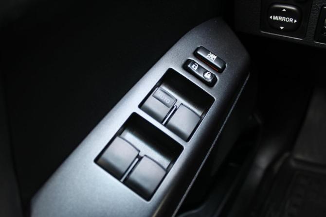 Toyota RAV4 IV (XA40) Рестайлинг с пробегом 2016 года, цена 2 410 000 рублей, 112000 км, внедорожник, Автокод Объявления