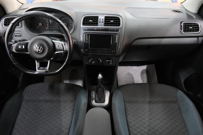 Volkswagen Polo V Рестайлинг с пробегом 2020 года, цена 1 479 000 рублей, 61000 км, седан, Автокод Объявления