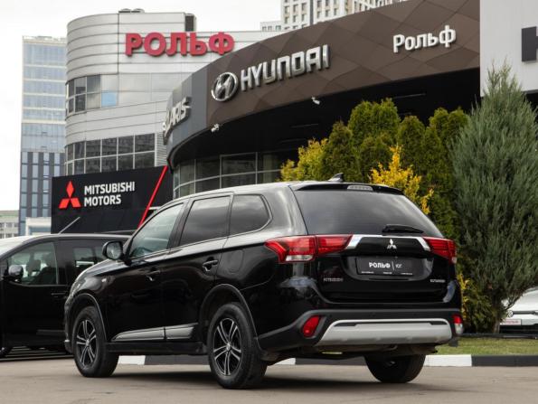 Mitsubishi Outlander III Рестайлинг 3 с пробегом 2019 года, цена 1 628 000 рублей, 174692 км, внедорожник, Автокод Объявления