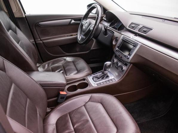 Volkswagen Passat B7 с пробегом 2014 года, цена 1 045 000 рублей, 201302 км, седан, Автокод Объявления