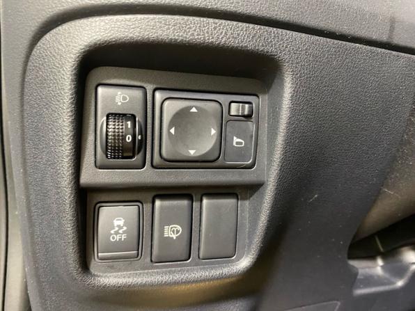 Nissan Juke I с пробегом 2013 года, цена 947 000 рублей, 91549 км, внедорожник, Автокод Объявления