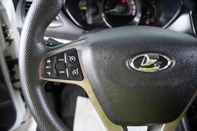 Lada (ВАЗ) Vesta I с пробегом 2018 года, цена 699 000 рублей, 180585 км, седан, Автокод Объявления