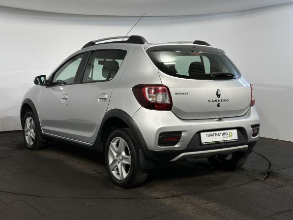 Renault Sandero II с пробегом 2018 года, цена 1 229 900 рублей, 57904 км, хэтчбек, Автокод Объявления