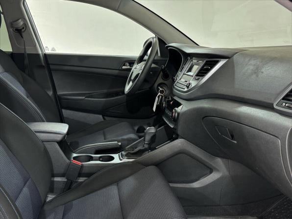 Hyundai Tucson III с пробегом 2016 года, цена 1 860 000 рублей, 87076 км, внедорожник, Автокод Объявления