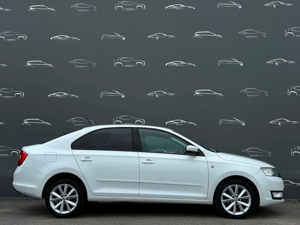 Skoda Rapid I с пробегом 2015 года, цена 896 300 рублей, 164933 км, лифтбек, Автокод Объявления