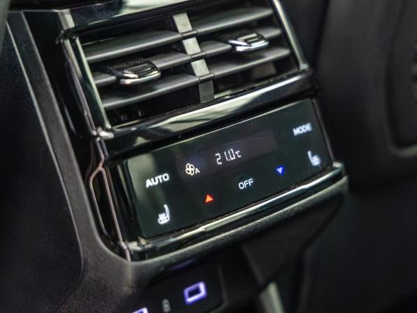 Geely Monjaro I с пробегом 2023 года, цена 3 498 000 рублей, 51823 км, внедорожник, Автокод Объявления