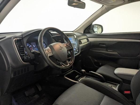 Mitsubishi Outlander III Рестайлинг 2 с пробегом 2018 года, цена 2 190 000 рублей, 51500 км, внедорожник, Автокод Объявления