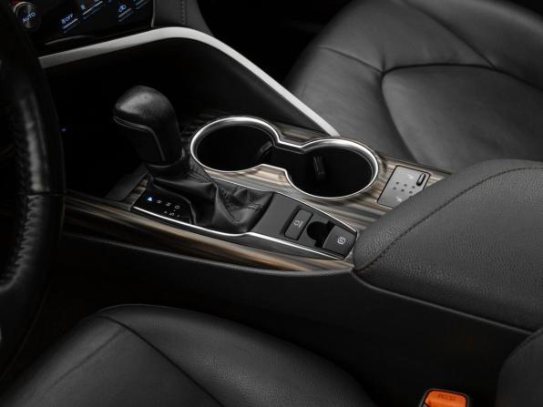 Toyota Camry VIII (XV70) с пробегом 2019 года, цена 2 840 000 рублей, 115351 км, седан, Автокод Объявления