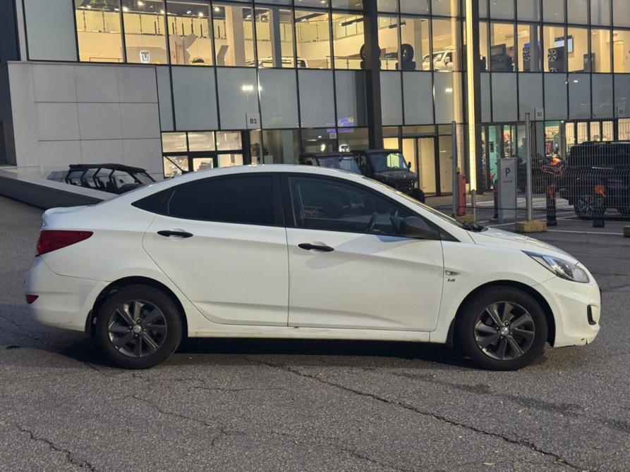 Hyundai Solaris I Санкт-Петербург  - изображение 4