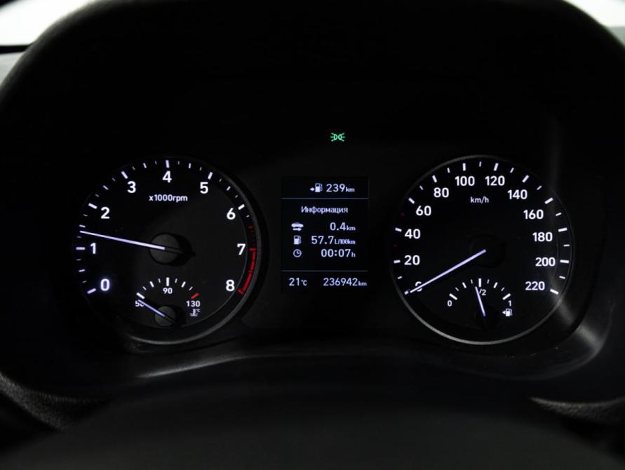 Hyundai Solaris II Санкт-Петербург  - изображение 12
