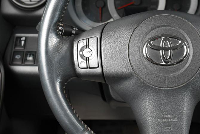 Toyota RAV4 III (XA30) с пробегом 2009 года, цена 1 209 000 рублей, 242000 км, внедорожник, Автокод Объявления