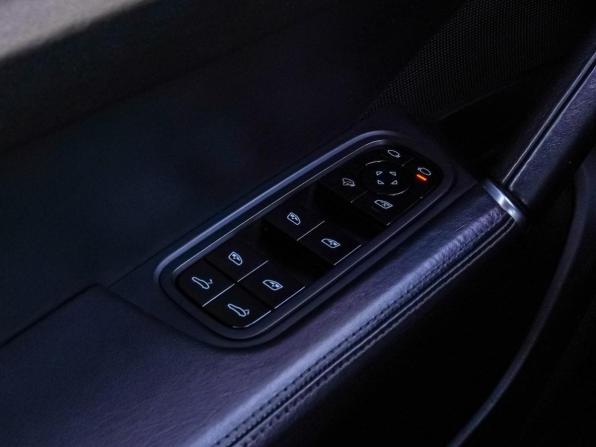 Porsche Cayenne III с пробегом 2018 года, цена 5 380 000 рублей, 130684 км, внедорожник, Автокод Объявления