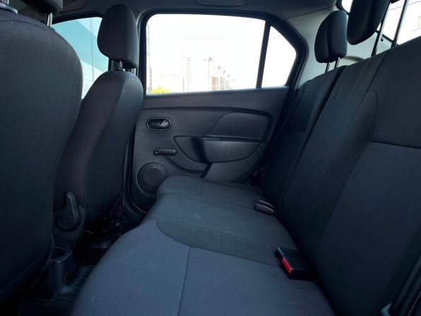 Renault Logan II Рестайлинг с пробегом 2019 года, цена 947 800 рублей, 139838 км, седан, Автокод Объявления