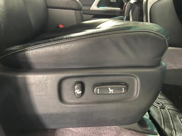 Toyota Land Cruiser 200 Series Рестайлинг 1 с пробегом 2012 года, цена 3 750 000 рублей, 201723 км, внедорожник, Автокод Объявления