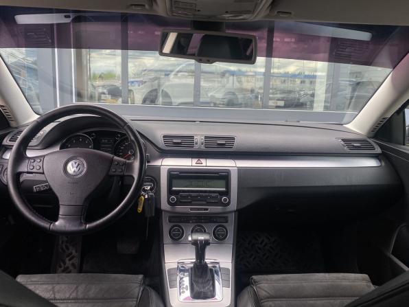Volkswagen Passat B6 с пробегом 2009 года, цена 649 000 рублей, 245535 км, седан, Автокод Объявления
