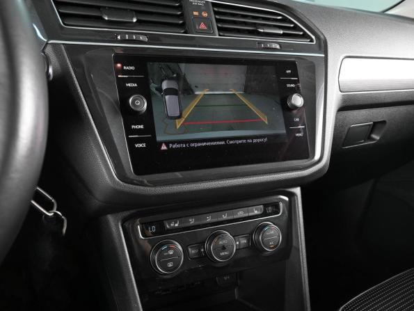 Volkswagen Tiguan II с пробегом 2018 года, цена 2 299 000 рублей, 145369 км, внедорожник, Автокод Объявления