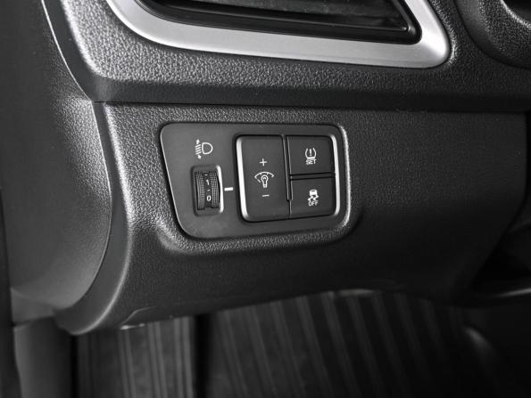 Hyundai Solaris II с пробегом 2018 года, цена 1 549 000 рублей, 125913 км, седан, Автокод Объявления