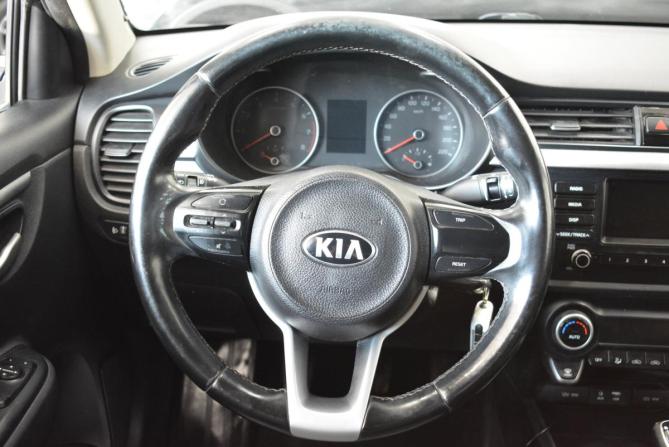 Kia Rio IV с пробегом 2017 года, цена 999 000 рублей, 222000 км, седан, Автокод Объявления
