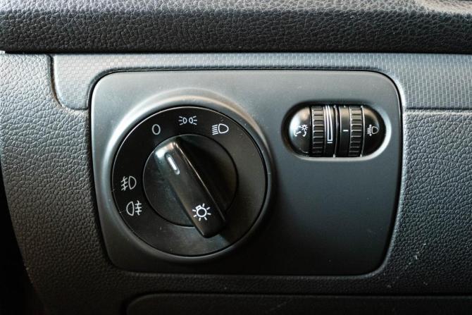 Volkswagen Golf V с пробегом 2006 года, цена 560 000 рублей, 95517 км, хэтчбек, Автокод Объявления