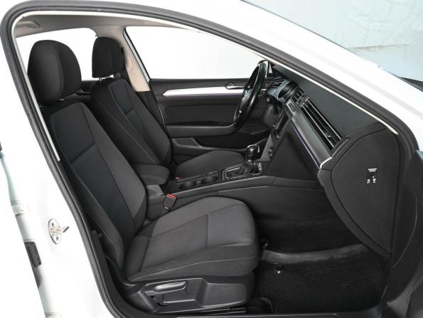 Volkswagen Passat B8 с пробегом 2016 года, цена 1 499 000 рублей, 229662 км, седан, Автокод Объявления
