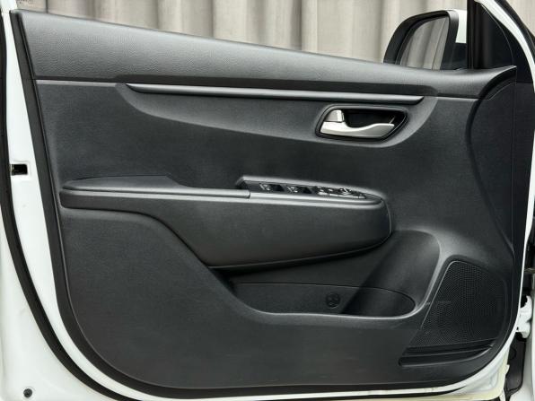 Kia Rio IV с пробегом 2018 года, цена 1 599 000 рублей, 123117 км, хэтчбек, Автокод Объявления
