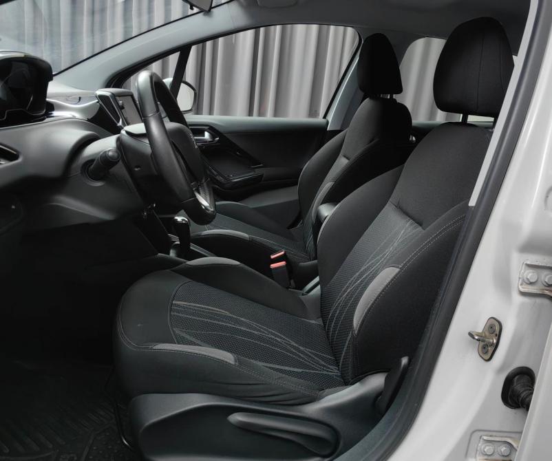 Peugeot 208 I Москва  - изображение 9