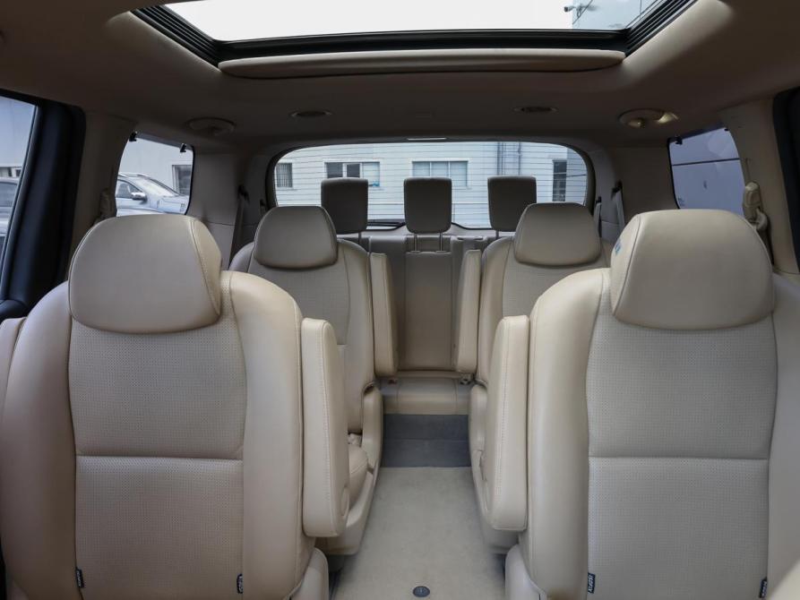 Kia Carnival III Москва  - изображение 12