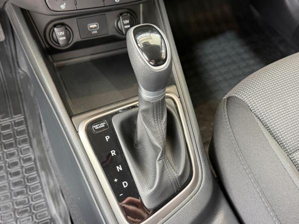Hyundai Solaris II с пробегом 2019 года, цена 1 615 000 рублей, 92266 км, седан, Автокод Объявления