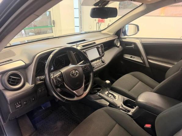 Toyota RAV4 IV (XA40) Рестайлинг с пробегом 2016 года, цена 2 050 000 рублей, 183000 км, внедорожник, Автокод Объявления