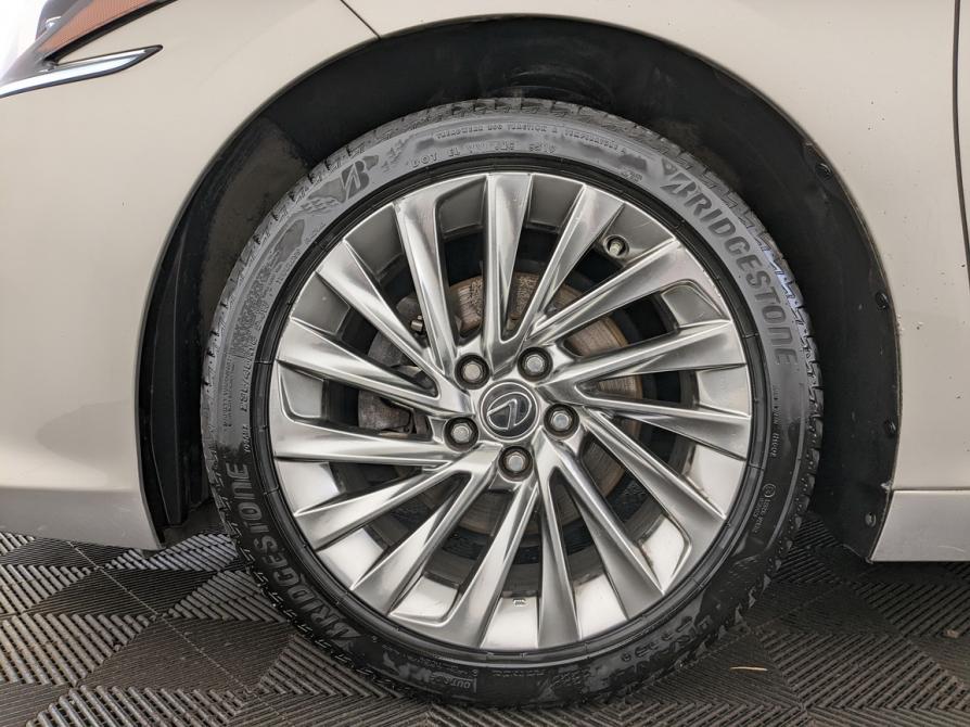 Lexus ES VII Москва  - изображение 18