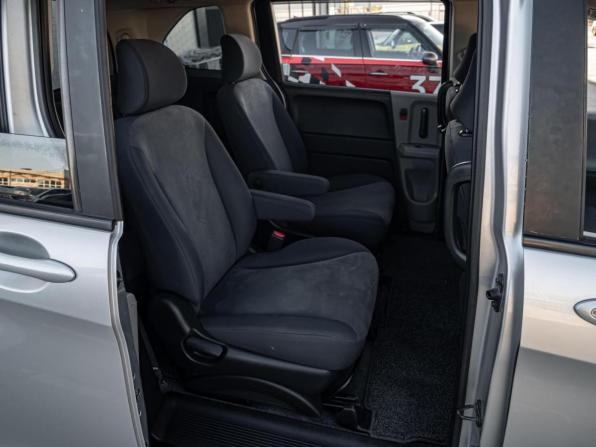 Honda Freed I с пробегом 2010 года, цена 1 115 000 рублей, 124006 км, компактвэн, Автокод Объявления