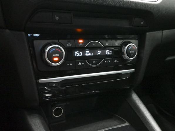 Mazda 6 III (GJ) Рестайлинг с пробегом 2017 года, цена 2 350 000 рублей, 81750 км, седан, Автокод Объявления