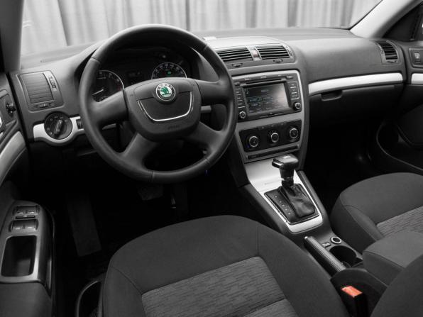 Skoda Octavia II (A5) Рестайлинг с пробегом 2011 года, цена 760 000 рублей, 269950 км, лифтбек, Автокод Объявления