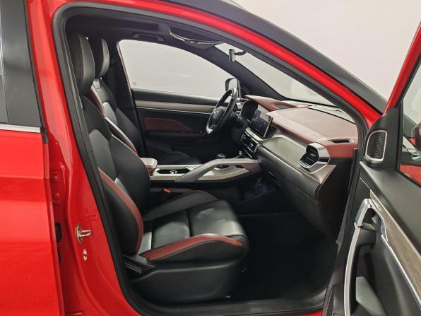 Geely Coolray I с пробегом 2023 года, цена 1 599 000 рублей, 69016 км, внедорожник, Автокод Объявления