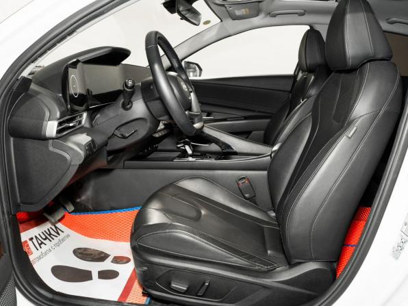 Hyundai Elantra VII (CN7) Рестайлинг с пробегом 2023 года, цена 1 950 500 рублей, 56078 км, седан, Автокод Объявления