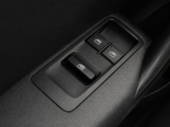 Volkswagen Polo V Рестайлинг с пробегом 2015 года, цена 937 000 рублей, 109373 км, седан, Автокод Объявления